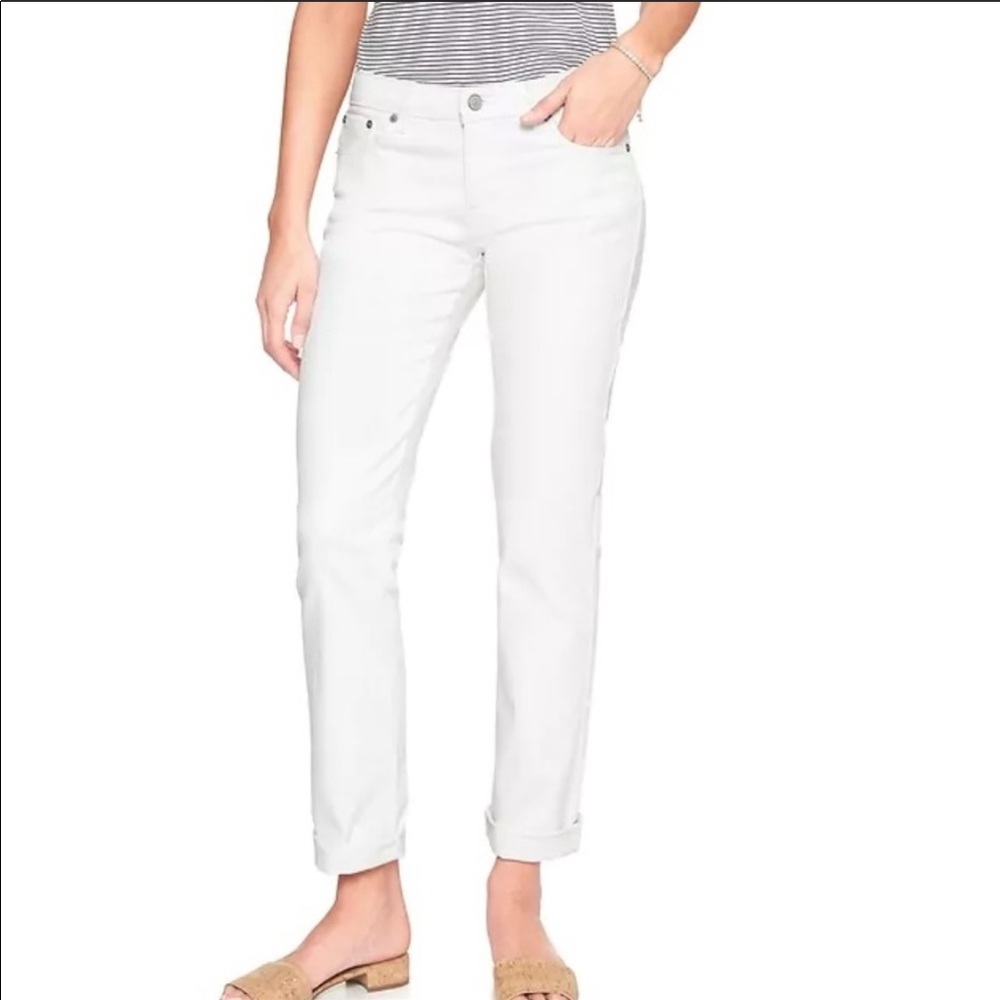 Banana Republic Factory Girlfriend Fit White Jean